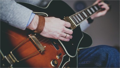 The Essential Guide To Playing Basic Guitar Chords